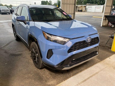 2023 Toyota RAV4 SE
