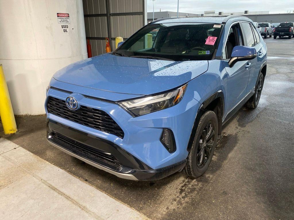2023 Toyota RAV4 SE
