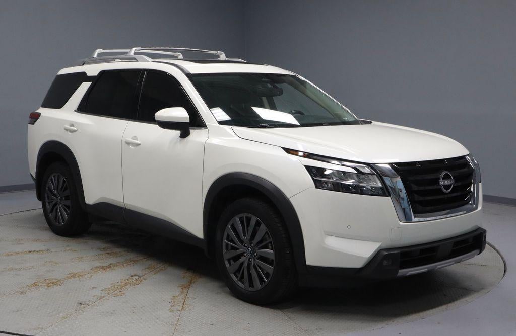 2022 Nissan Pathfinder SL