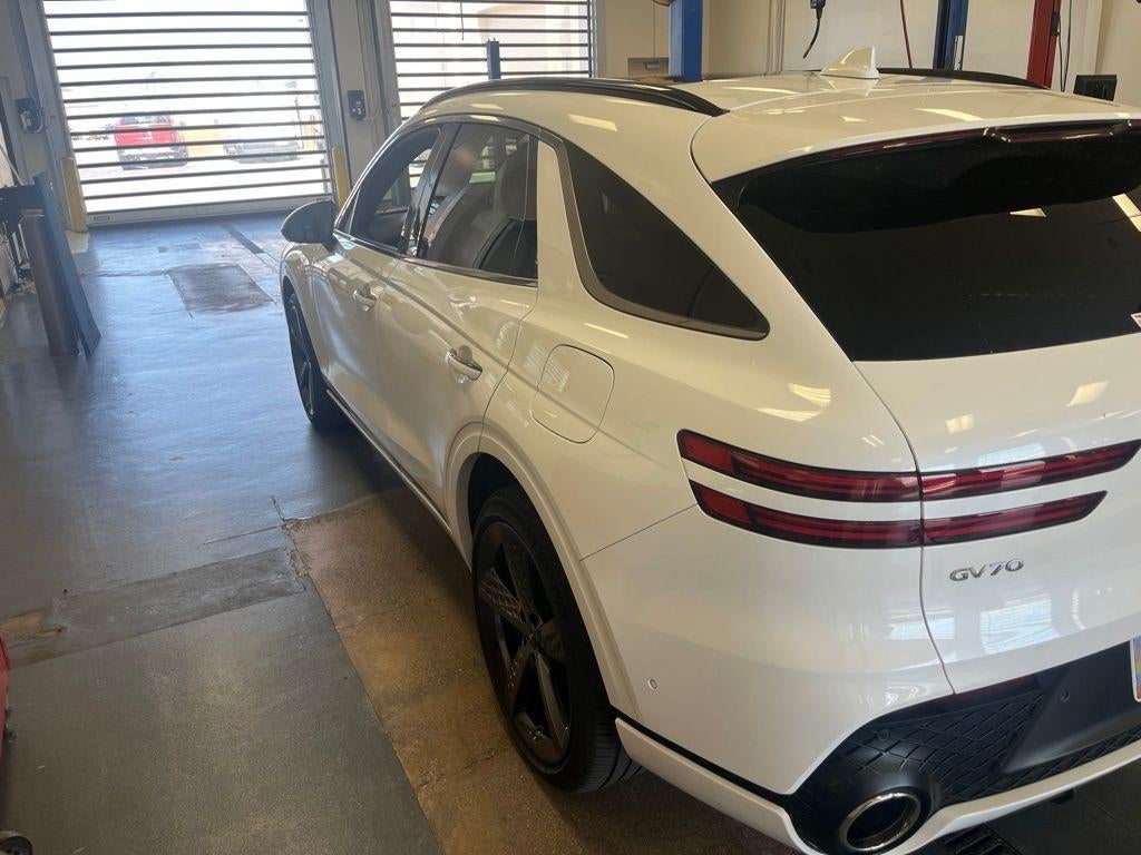 2025 Genesis GV70 3.5T Sport Advanced