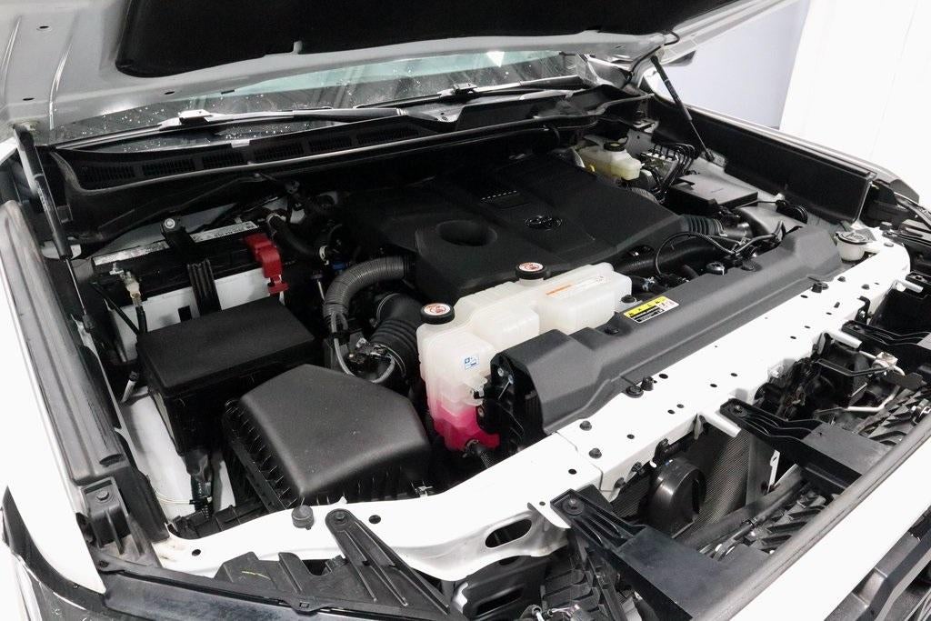 2024 Toyota Tundra 4WD SR5