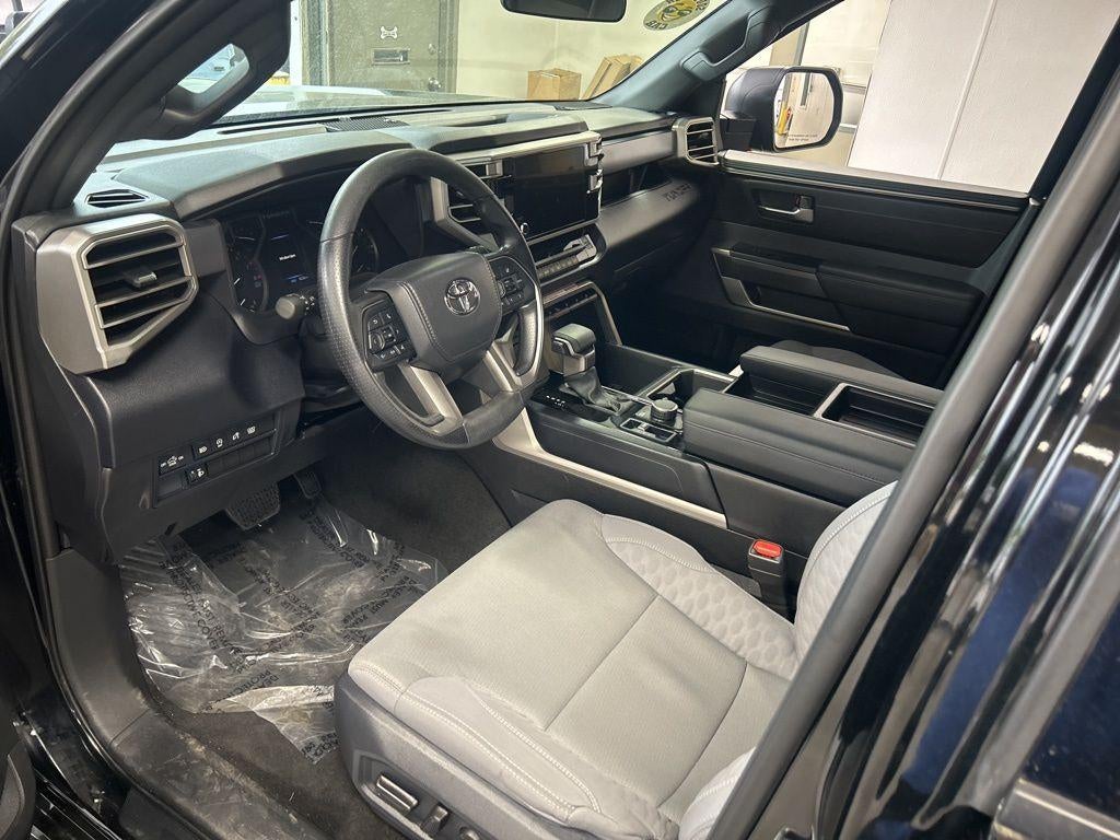 2025 Toyota Tundra 4WD SR5