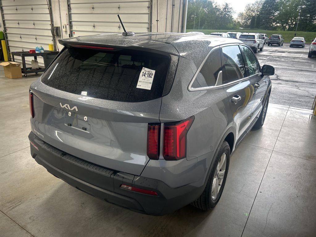 2023 Kia Sorento LX