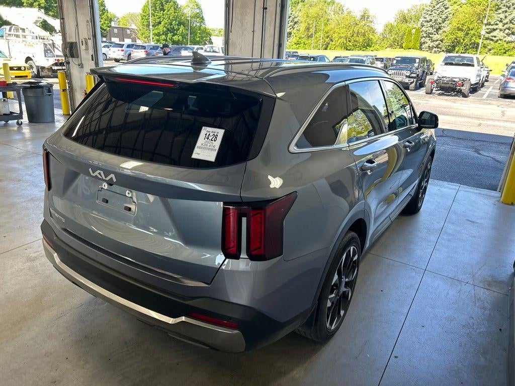 2025 Kia Sorento EX