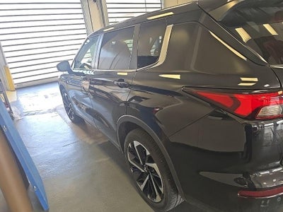 2022 Mitsubishi Outlander ES