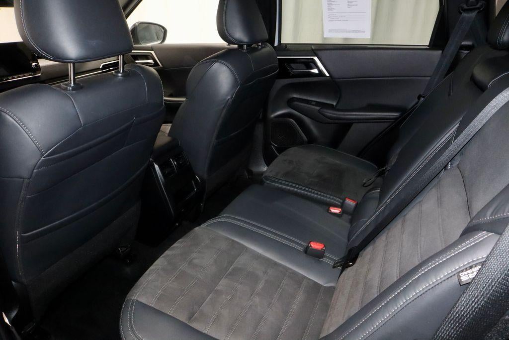 2023 Mitsubishi Outlander SE Black Edition
