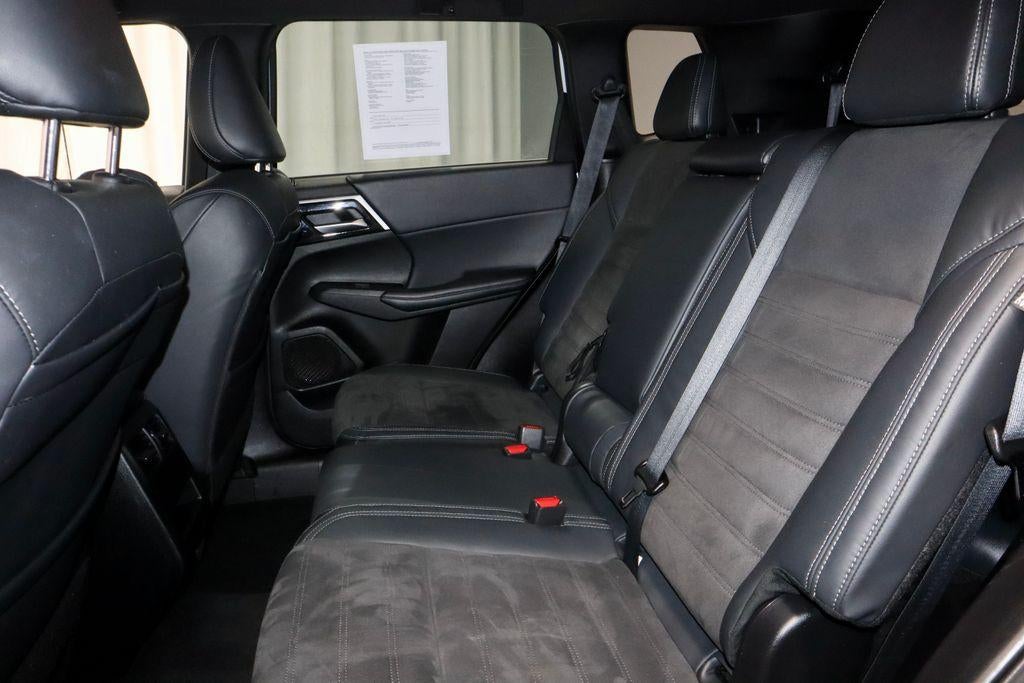2023 Mitsubishi Outlander SE Black Edition