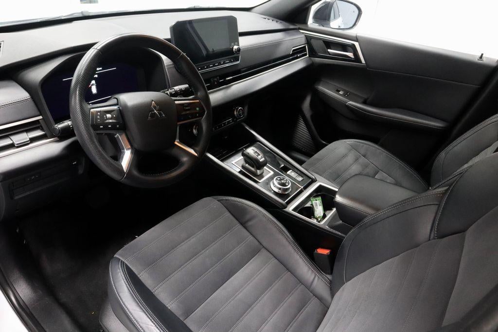 2023 Mitsubishi Outlander SE Black Edition