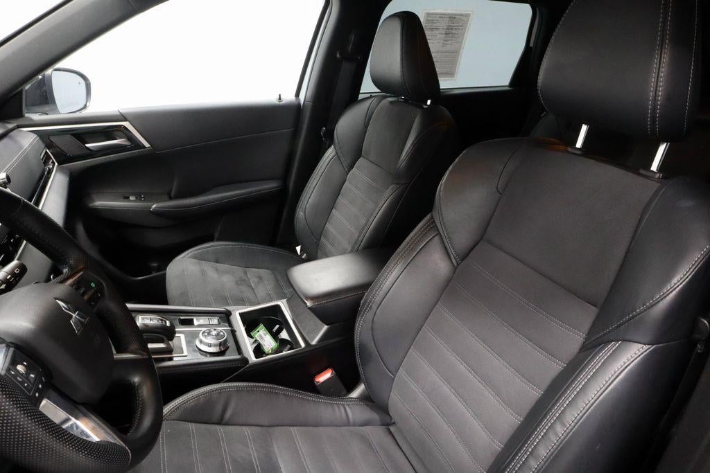 2023 Mitsubishi Outlander SE Black Edition