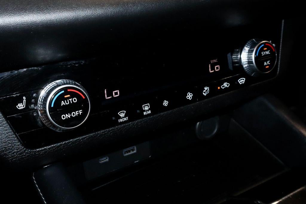 2023 Mitsubishi Outlander SE Black Edition