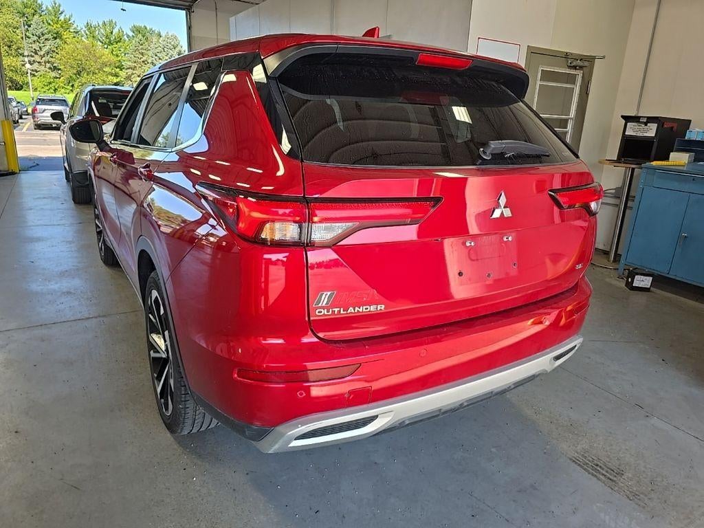 2024 Mitsubishi Outlander SE