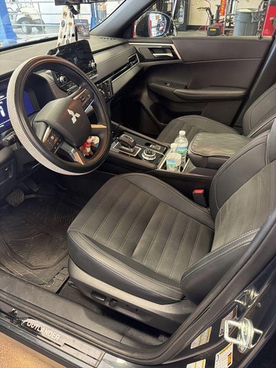 2024 Mitsubishi Outlander SE Black Edition