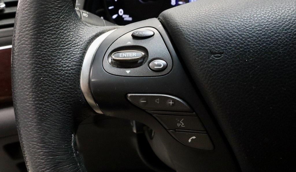 2017 INFINITI Q70 3.7X