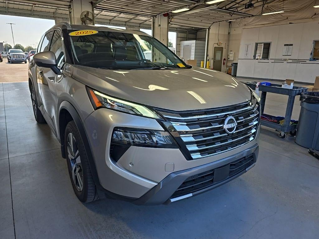2025 Nissan Rogue SL