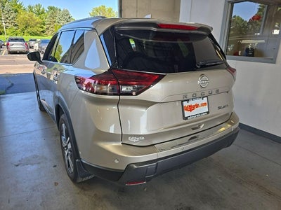 2025 Nissan Rogue SL