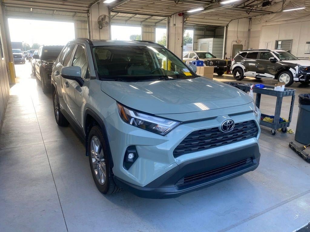 2022 Toyota RAV4 XLE Premium