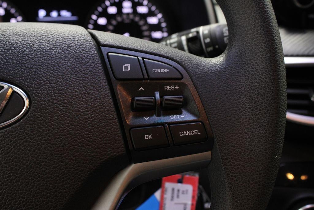 2021 Hyundai TUCSON SE