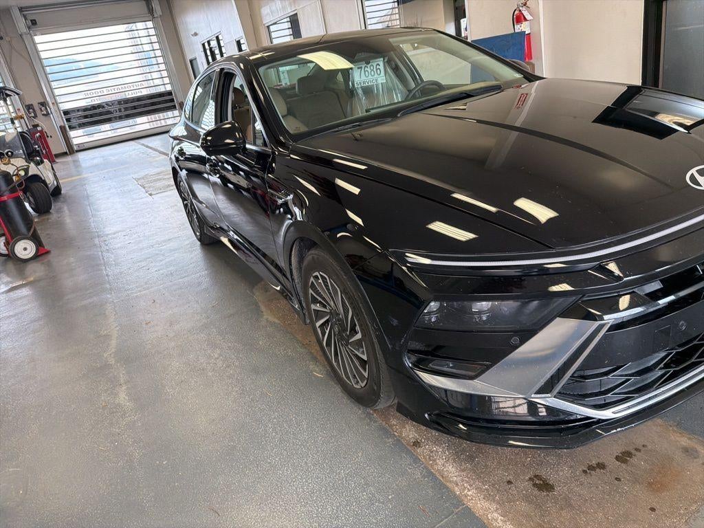 2025 Hyundai SONATA Hybrid Limited