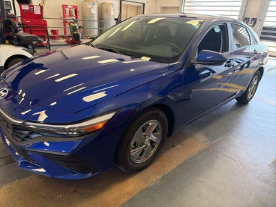 2025 Hyundai ELANTRA SE