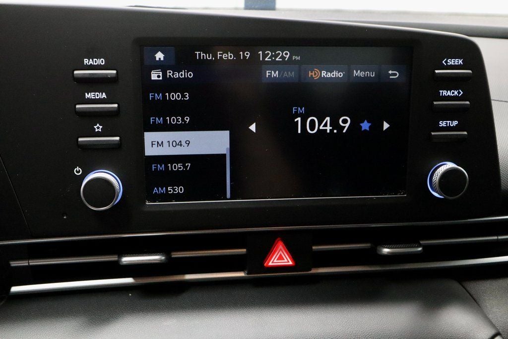 2025 Hyundai ELANTRA SE