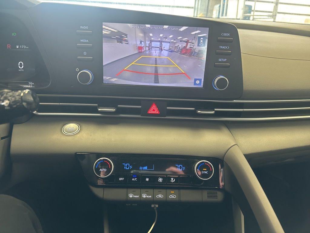 2023 Hyundai ELANTRA SEL
