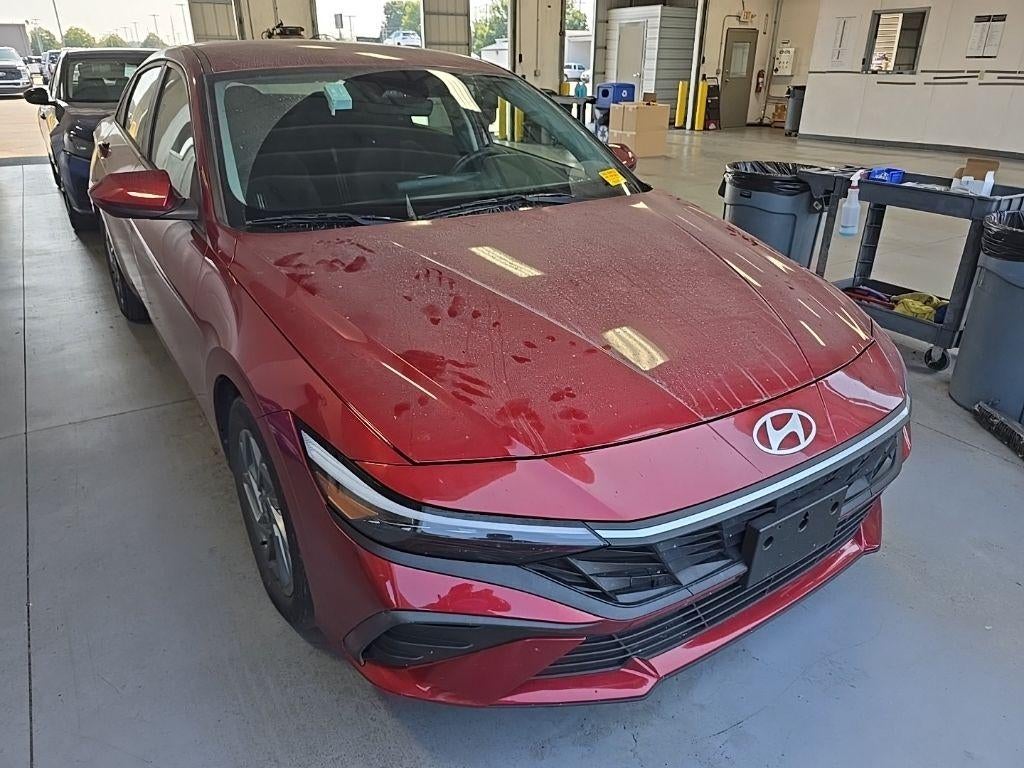 2024 Hyundai ELANTRA SEL