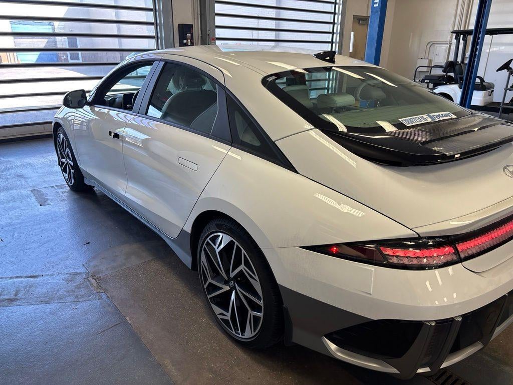 2025 Hyundai IONIQ 6 SEL