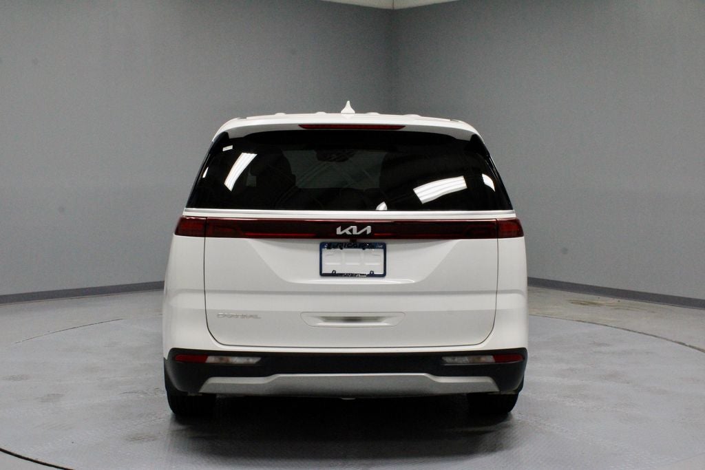 2023 Kia Carnival LX