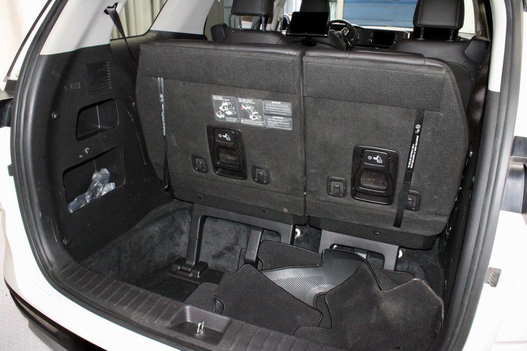 2023 Kia Carnival LX