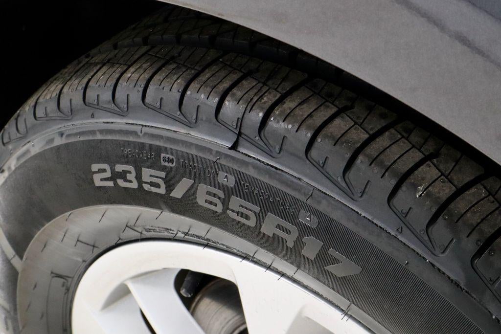 2024 Kia Carnival LX Seat Package