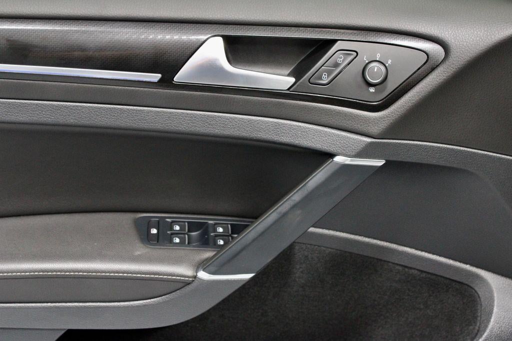 2019 Volkswagen Golf R DCC & Navigation 4Motion