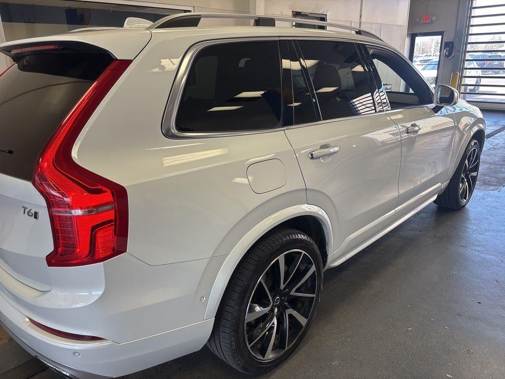 2018 Volvo XC90 T6 Momentum