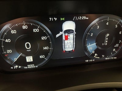 2018 Volvo XC90 T6 Momentum