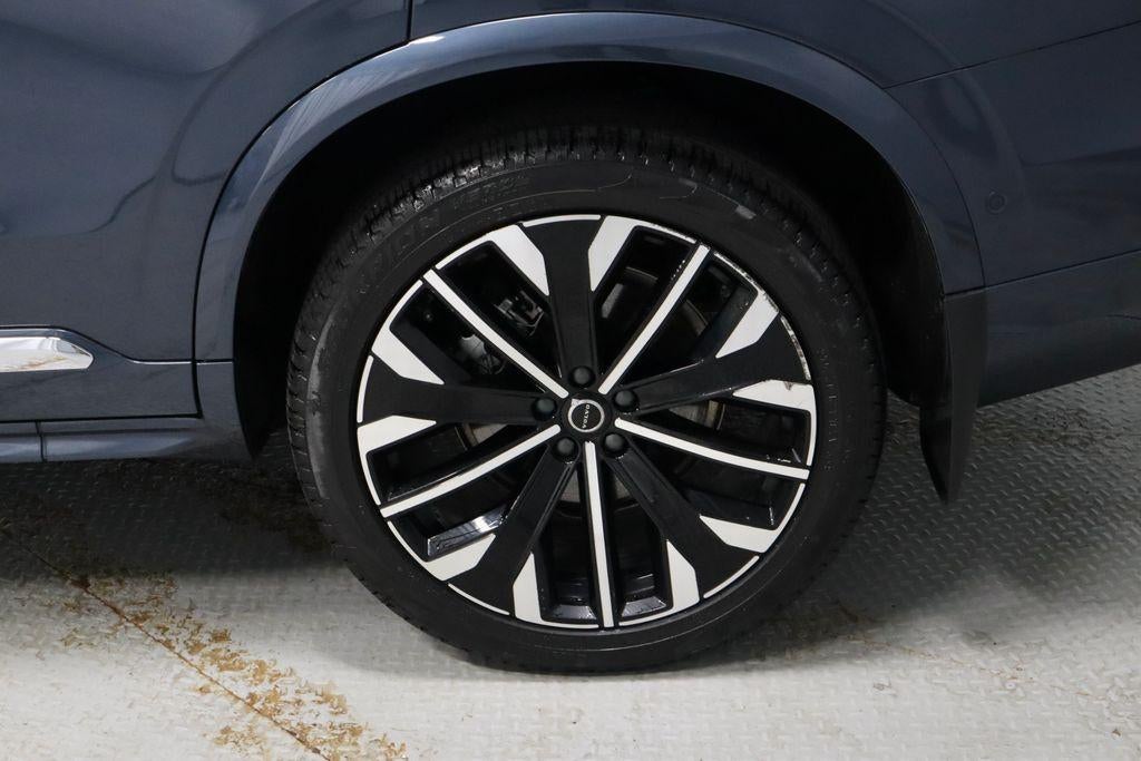 2025 Volvo XC90 B5 Plus