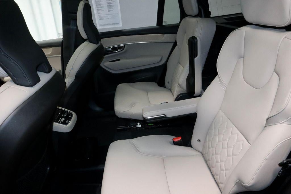 2025 Volvo XC90 B5 Plus