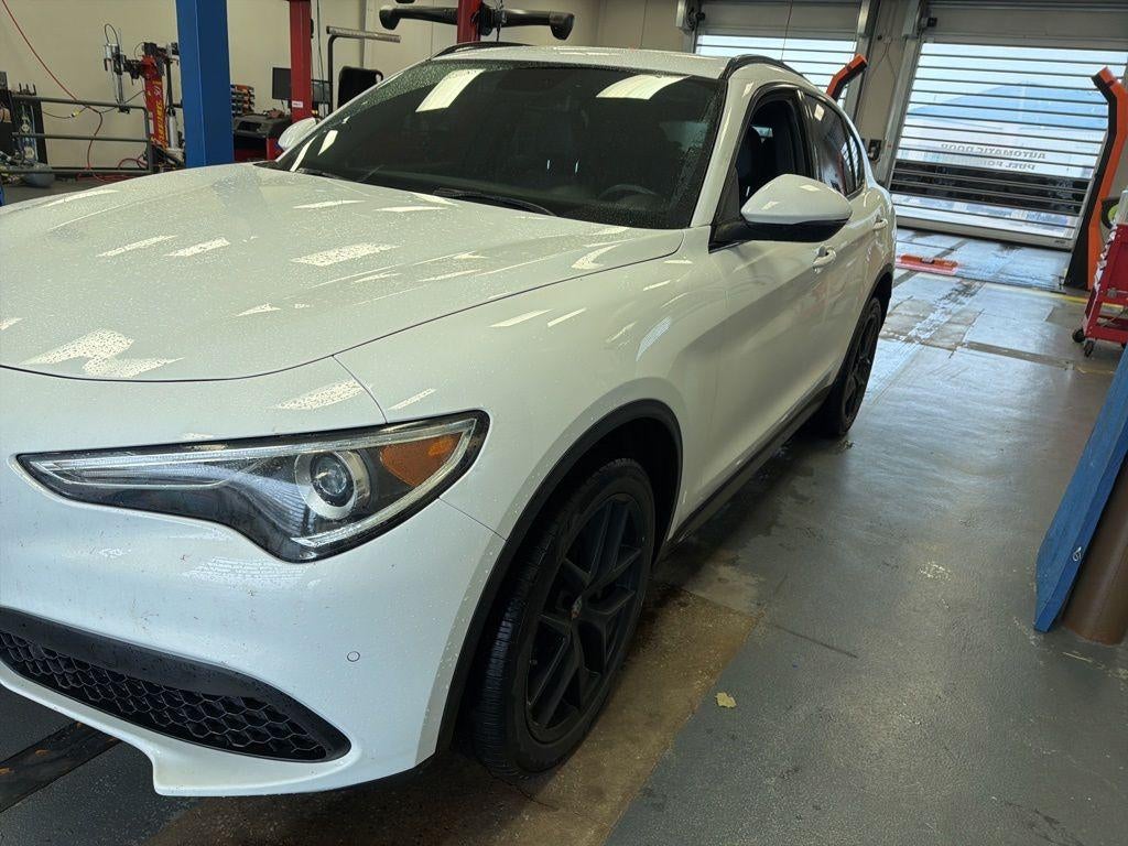 2019 Alfa Romeo Stelvio Ti Sport